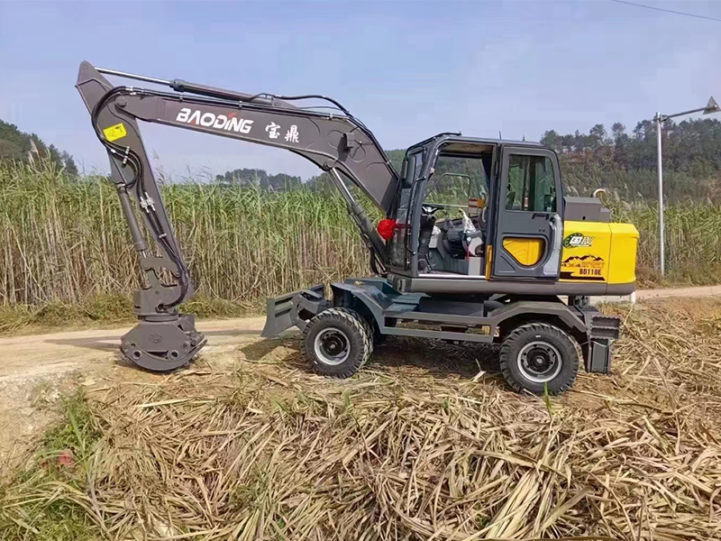 尊龙凯时抓甘蔗机助力甘蔗丰收季，新用户喜获高效装卸利器
